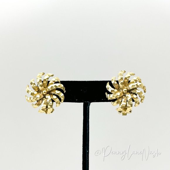 Vintage Jewelry - Vintage Gold Firework Cluster Clip On Earrings